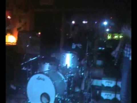 Stonerfront Nijmegen performing "sandchaser" Live@...