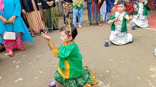 Tari Padduppa oleh Anak anak Lambalumama