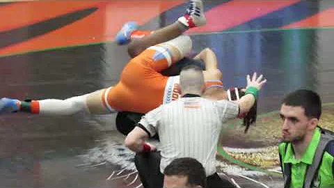 Evan Colon 152 vs Evans HS @ the Metro Conference ...