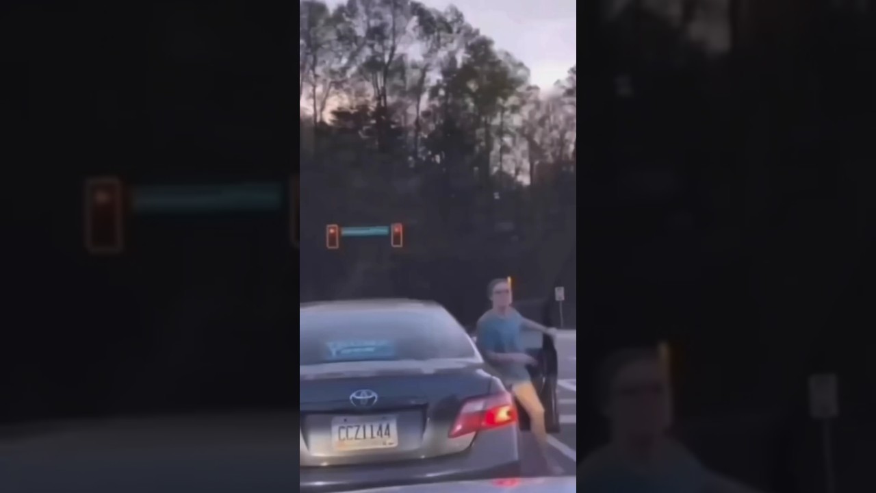 MERCEDES (S CLASS MAYBACH)Made from paper