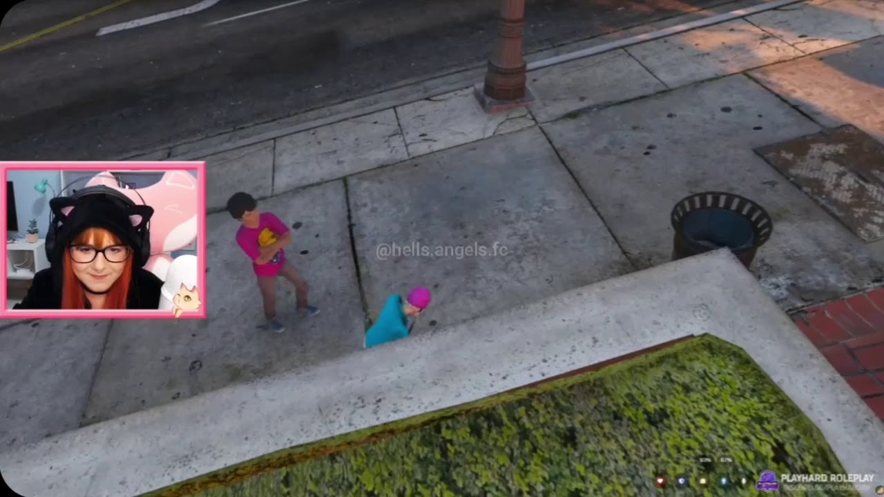 Chiara PERDE O BRINCO e o LÚCIO ajuda a achar...