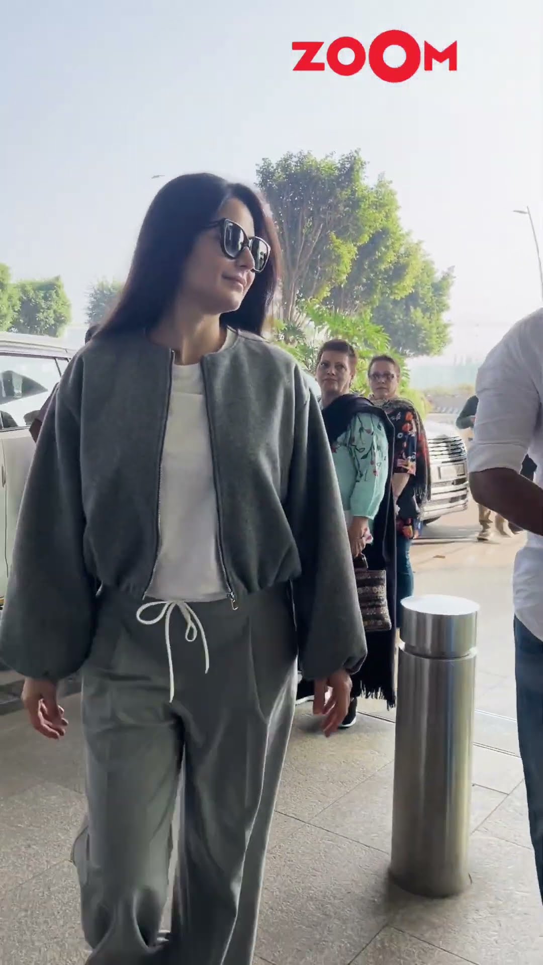 Katrina Kaif-Vicky Kaushal jet off for their New Year vacation ? #katrinakaif #vickykaushal #shorts