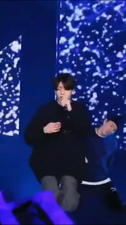 jungkook's reaction when he saw taehyung on euphoria stage 🤣#kpop #bts