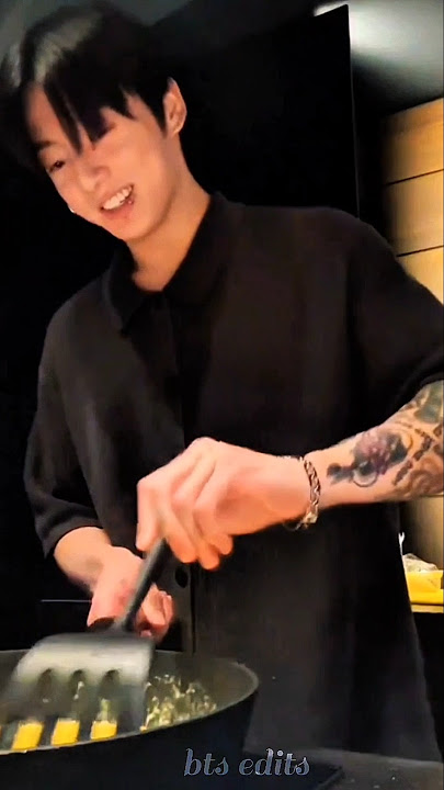 Jungkook's Cooking Skills Stun Everyone!😱#btsmember#jungkookedit #bts#jungkook#kpop#shorts