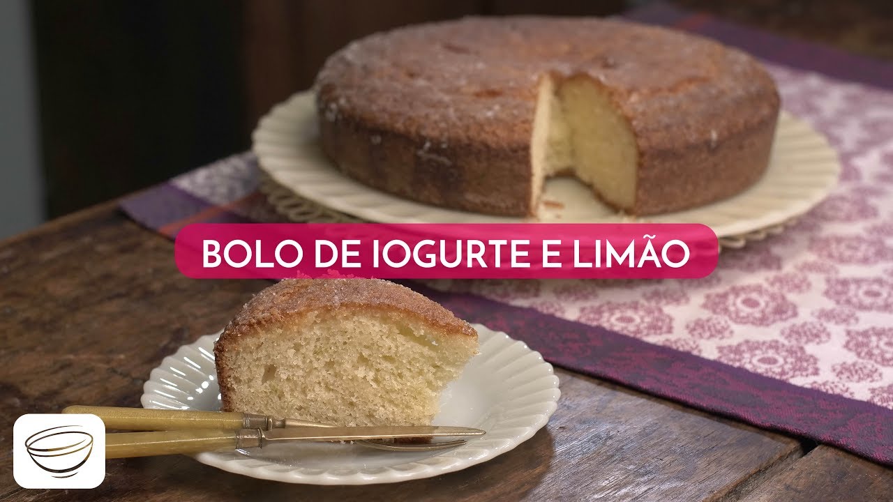Bolo de iogurte e limão | Receitas em 1 min | Na Cozinha da Helô