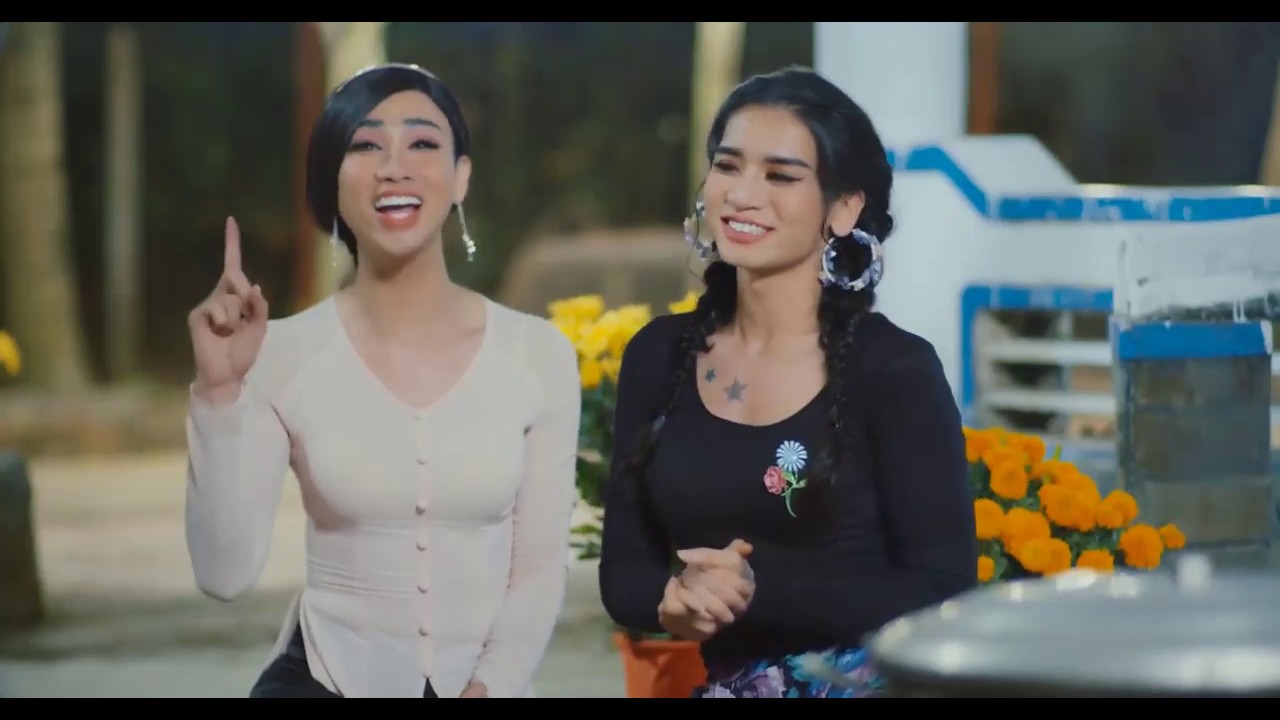 BB Trần và Hải Triều hướng dẫn nấu Bánh Chưng 30 giây cực nhanh và ngon ngày Tết | Hài Tết 2019 - YouTube