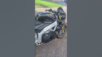 2023 Aprilia Tuono V4 1100 Factory with Akrapovic exhaust - Cold start #v4 #akrapovic #coldstart