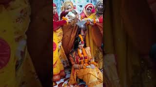 হলদ গসল ঘরয হলদ বঙলযন সটইল হলদ