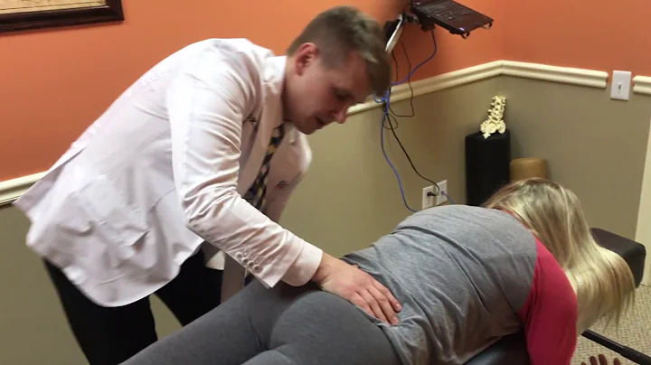 Fit Southern Illinois CrossFit Woman Gets Adjustme...