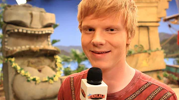 Behind The Scenes Set Tour of Pair Of Kings with Adam Hicks