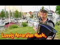Accordeoniste Yvonne plays lovely accordion music (HD Original movie)