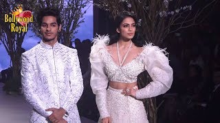 Ishan Khattar & Malavika Mohanan Walk The Ramp For Falguni& Shane At Bombay Times Fashion Weekpart-1