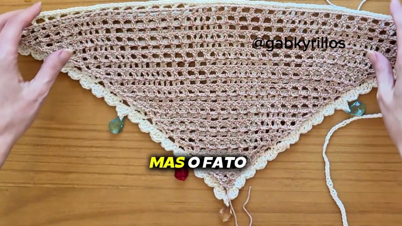 O lenço / bandana de crochê mais fácil do mundo