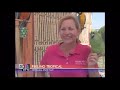 "Wildlife Wendy" shows off tropical birds