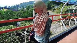 Biar Aku Yang Pergi - Cover Hanin Dhya