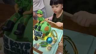 Army Pinata Knock Knock Cake