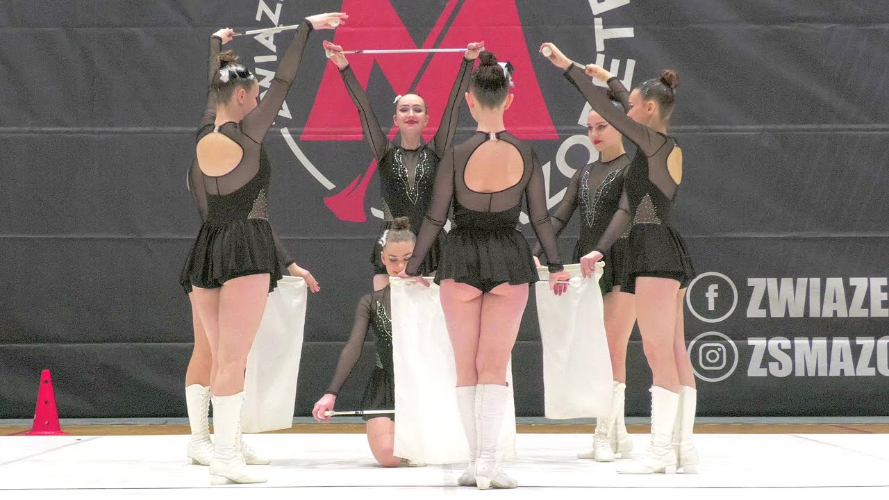 Mażoretki 'SUNSHINE' - Besko / Majorettes / mix mini formacja senior / Stalowa Wola 2023