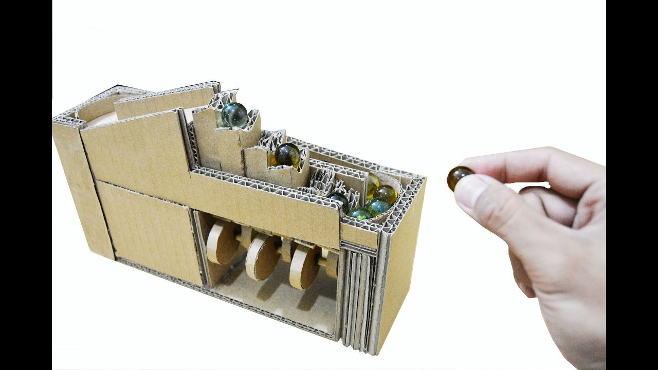 MENAKJUBKAN! DARI SELEMBAR KARDUS MENJADI MAINAN KELERENG ( GUNDU )  MENDAKI- Marble Climbing