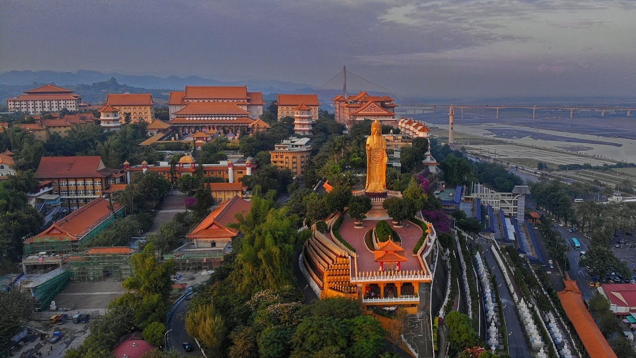 Fo Guang Shan 佛光山 Monastery & Buddha Museum 🇹🇼 (2018-11) {aerial}