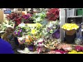 На Рижском рынке, покупаем цветы.