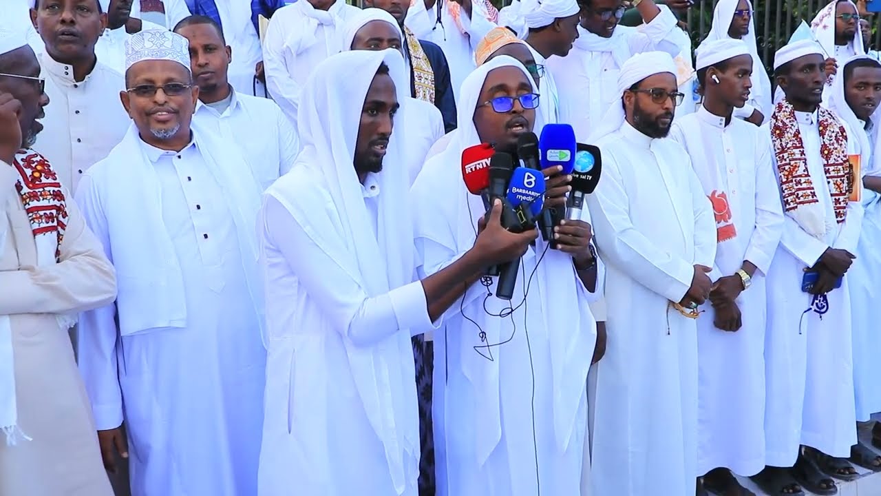 Muuqaal dhameystiran iskusoo bixii ugu weynaa ee Muqdisho ka dhacay oo lagu weyneynaye 12 mowlid