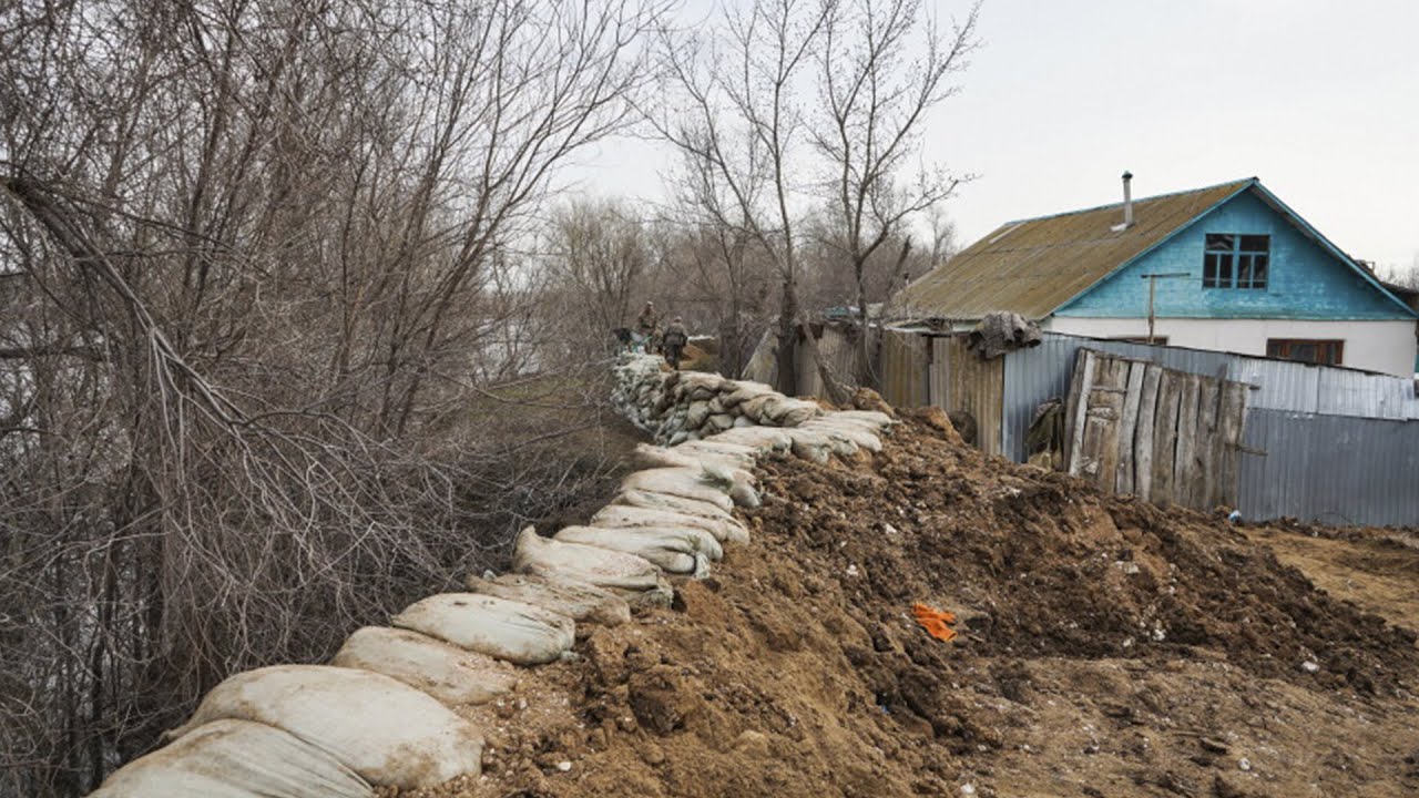 Паводки в Казахстане: строители приступили к возведению новых домов для пострадавших