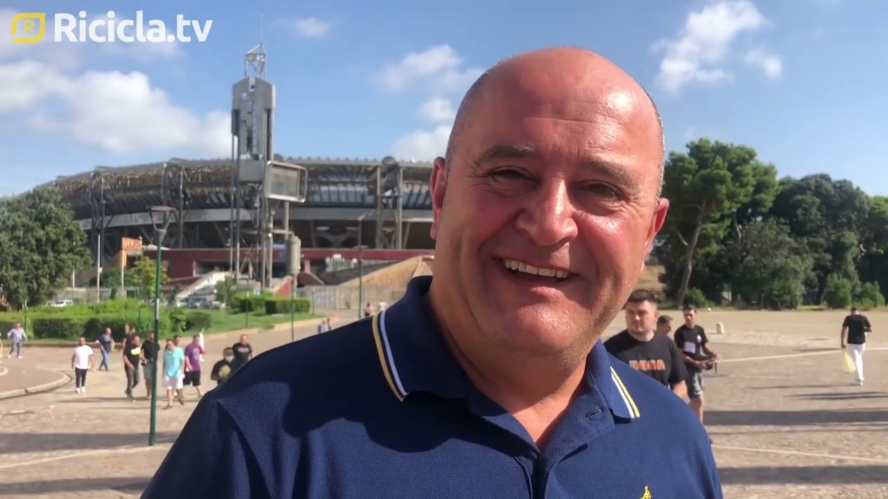 Rifiuti, a Napoli la carica dei 26mila per il concorso Asia