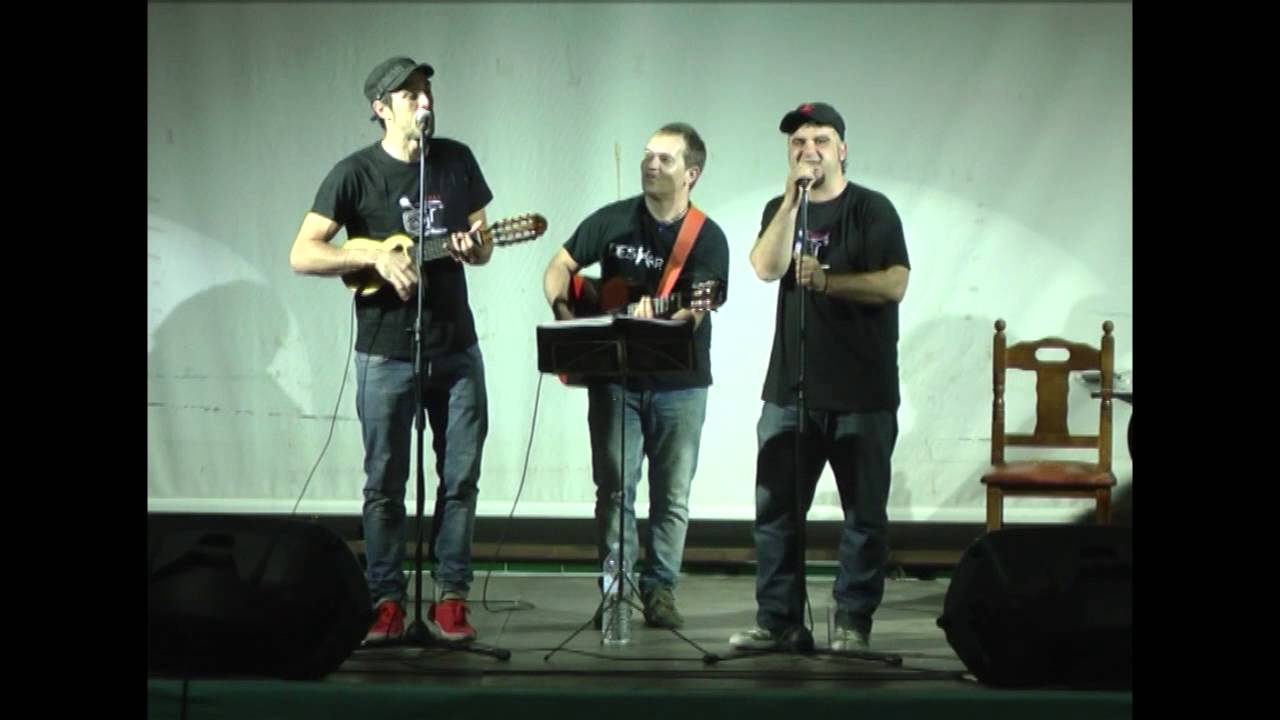 Concierto de Rojo Cancionero en Marinaleda