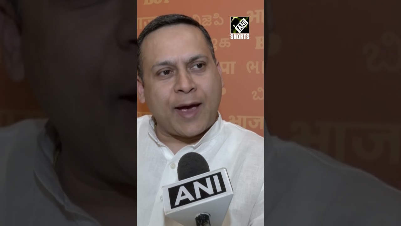 Apple itself dosn’t know reason, no point in blaming govt: Amit Malviya on warning messages