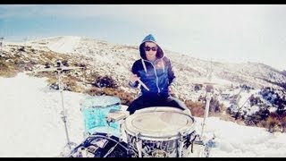 Deivhook VS Monkey [Drum animal battle] - GoPro HD (must see 720p)