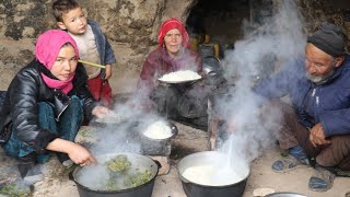 Old Lovers are Cooking Traditional dishes for Their Daughter and Grandchildren | Village Life.