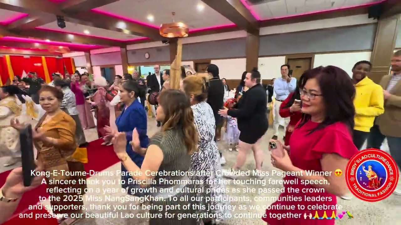 Kong E-toume parade Celebrate the winner of Miss NangSangKhan