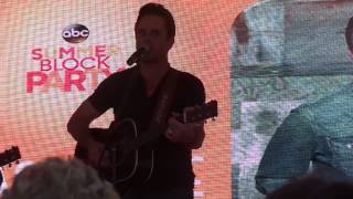 MAH04196 Chip Esten CMA Festival 2014