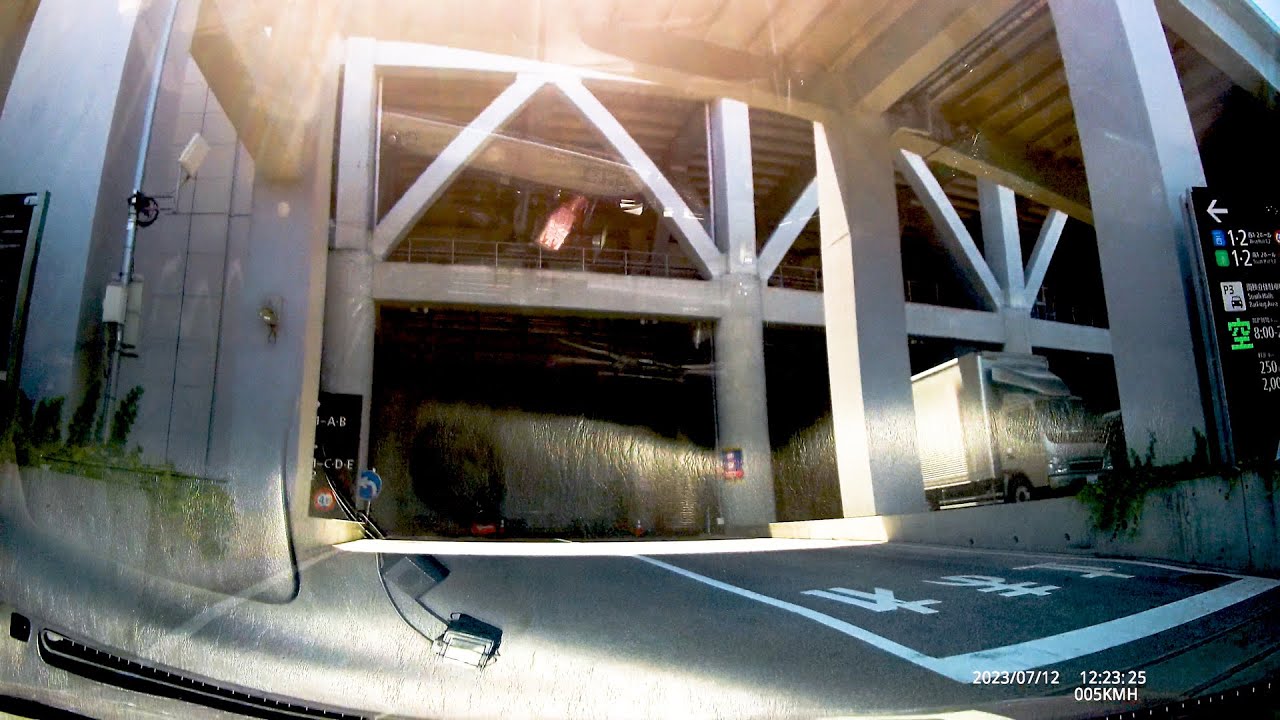 東京ビッグサイト南棟立体駐車場 ～入庫から出庫まで～