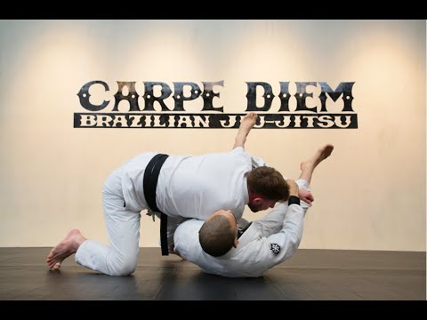 BJJ Basics | Carpe Diem BJJ Tokyo - Jiyugaoka | Toreando Pass the Spider Guard with Thomas Mietz