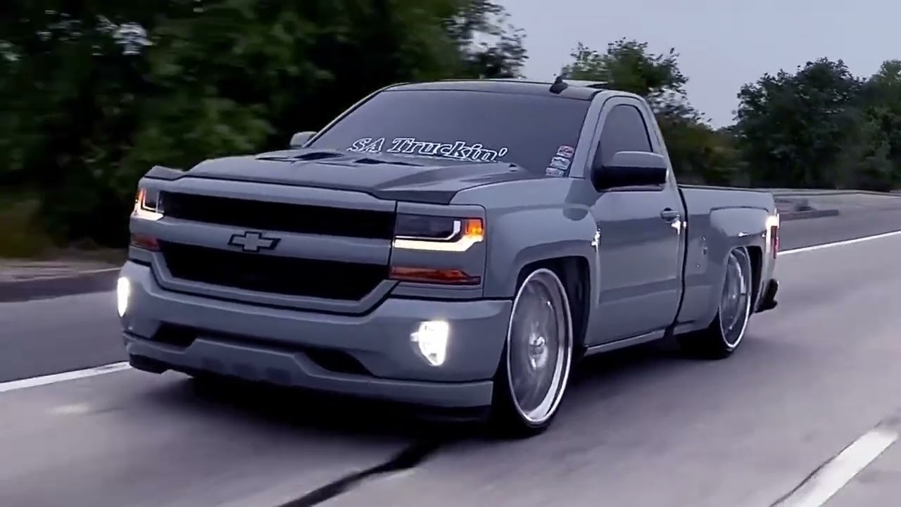 LUNA-Peso Pluma, Junior H/concert hall