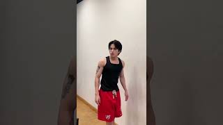 Thể hiện với tôi này