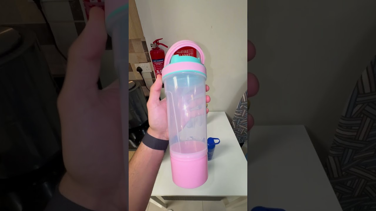 ليه بستخدم 12 قزازه للمايه ؟ 🍼