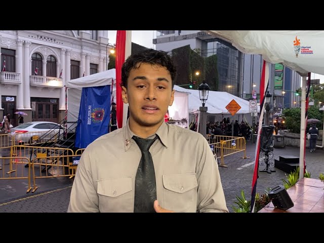 Watch ¡La llama de la Libertad aviva de fervor patrio la Capital! on YouTube.