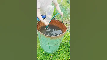 Без насоса полив грядок из бочки своими руками #diy #tool #самоделка
