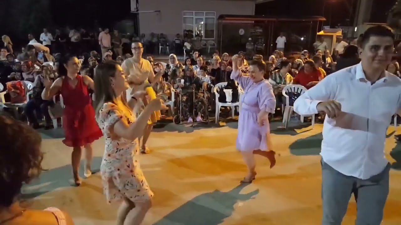 Edirne Düğünlerì ❤Edirne Demirhanlı köyünde Dilek 💕 Süleyman Arda çiftinin mutlu gecelerine konuk ol