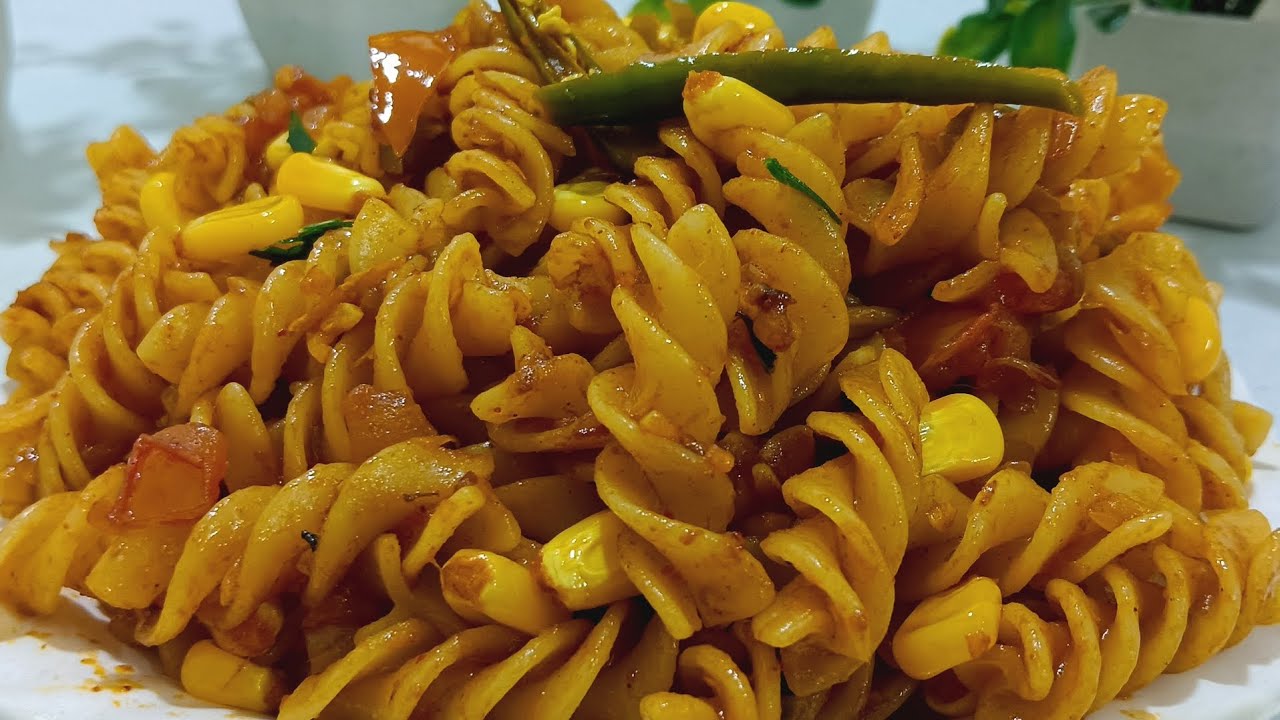 Desi Masala Pasta Recipe 😍 | Indian Style Masaledar Fusilli Pasta | Spicy & Flavourful | Daily Zaika