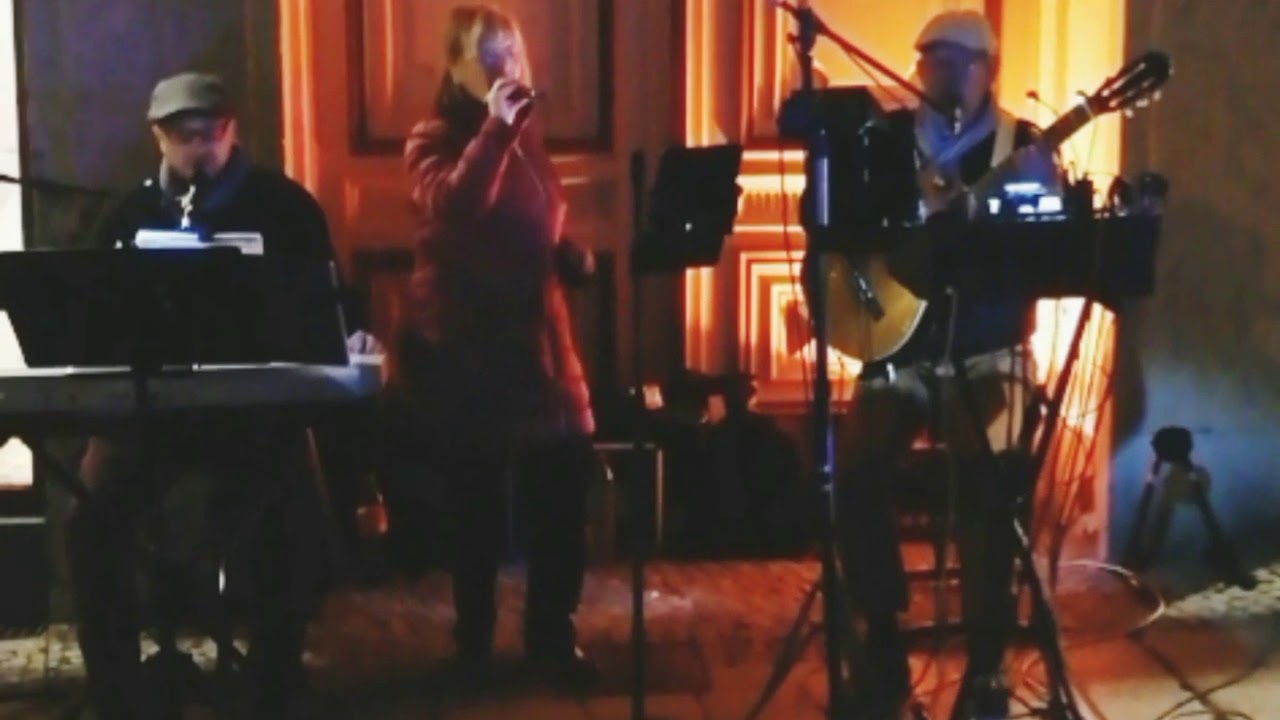 Tina Sängerin mit Herz.Mit dem Evergreen Trio. Später wann ist das