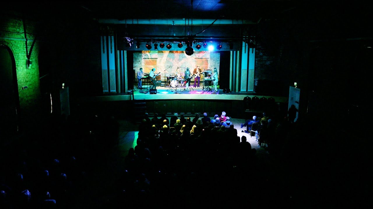 Very Santana: Black Magic Woman (absolutely live at The Grand Pavilion - Matlock Bath)