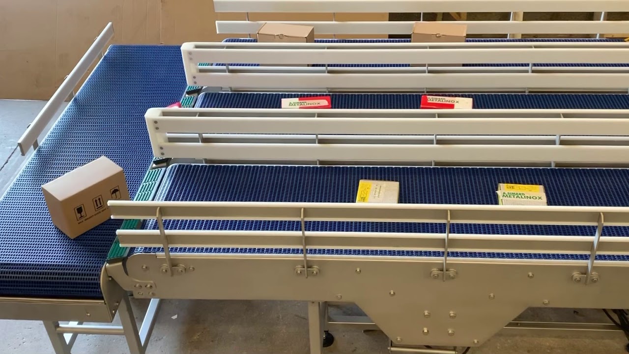 Ensemble convoyeurs inox à bande modulaire avec commande à action ...