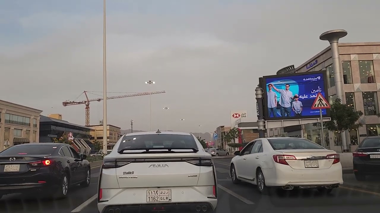 جولة في اجمل شوارع المدينة المنورة شارع سلطانه