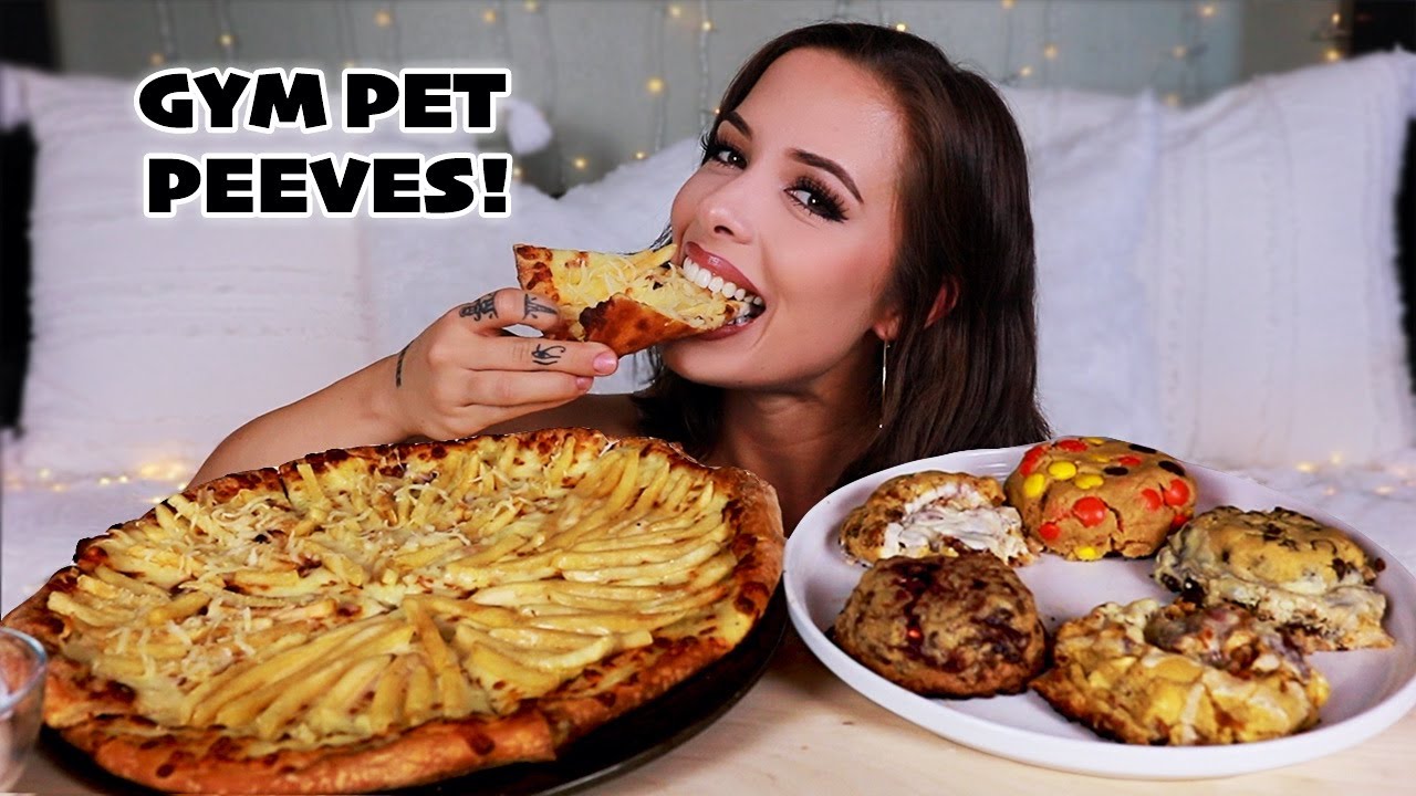 French Fry Pizza & Crazy Cookies MUKBANG