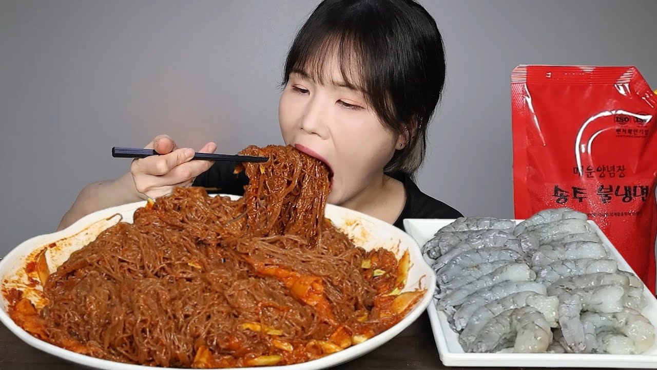 매운먹방♡ 송주불냉면 쿨타임이 찼다!!!☺️ 송주불냉면은 새우회랑 먹어야죠~♡ 비빔냉면, 냉면, 매운, 새우회, 먹방. mukbang, spicy, kimchi, ASMR.