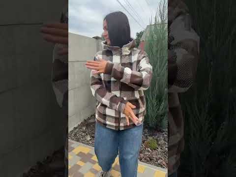 Кофта фліс на блискавці в клітинку карту з капюшоном 40/42 , 42/44, 46/48 , 50/52 , 54/56, видео 1