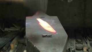 Ковка ножа из фрезы. forging a knife from a milling disc